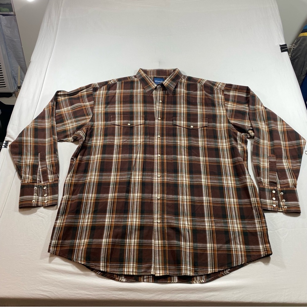 Wrangler Shirt men’s X-large Plaid pearl Snap Button Long sleeve Brown Shirt